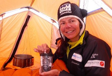 Aussetzen des schlechten Wetters in Lager II