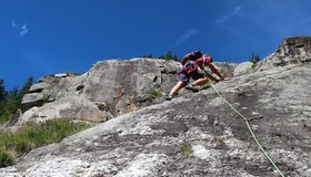 Quarzpassagen im Mittelteil der Number One an der Bärenbadwand 