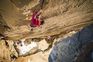 Quer durch die Welt unterwegs, hier in Patagonien, und als Gast bei "Ladies Only" dabei: die neuseeländische Spitzenalpinistin Mayan Smith-Gobat. Bild © Thomas Senf