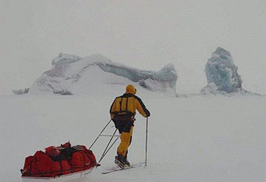 Mit den Pulkas (Schlitten) durch das ewige Eis - trainiert wurde damit auf  Schneeberg und der Rax.