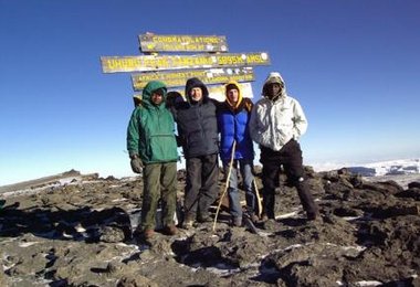 Endlich, der höchst Punkt Afrikas (5895m) ist erreicht