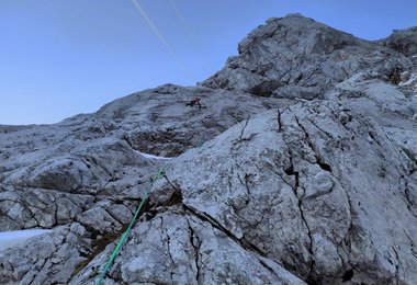 Die erste Seillänge des Plattenpfeilers. Foto M. Schuster