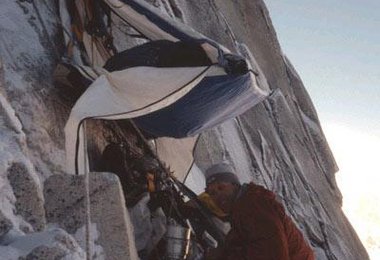 Walter nach einer kalten Nacht im Portaledge