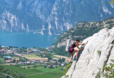 Mit dem Dura Dura im Klettergarten Belvedere am Gardasee.