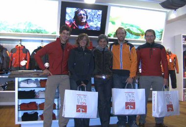 bergsteigen.at-Team beim Besuch in der Alpstation