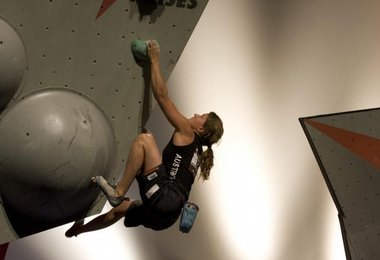 Anna Stöhr beim Boulder-Weltcup in Montauban (FRA)