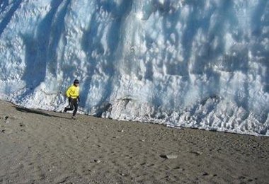 Entlang des Fürtwangler Gletschers auf 5.700m Seehöhe. 

Alle Bilder © Christian Stangl