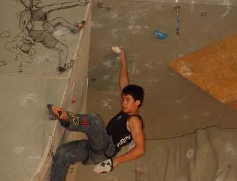 David Lama ist Europameister im Bouldern