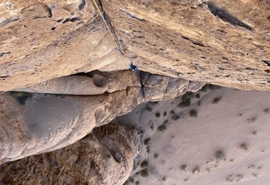 Barrah Canyon, „Merlin‘s Wall“, 200 m (c) Viktoria Steinberger