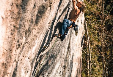 Mich Kemeter in "No third thing" 8c+ (c) Merlin Essl Outdoor Photography