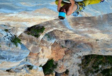 Roland Hemetzberger klettert in der Verdon Schlucht (Südfrankreich)