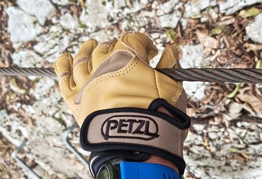 Die Petzl Cordex Plus Klettersteighandschuhe 