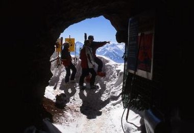Blick aus dem Rosemarie-Stollen - durch diesen gelangt man zur Edelgrieß - Foto: H. Raffalt
