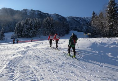 Immer mehr Tourengeher gehen auf der Skipiste