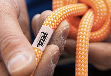 Das Petzl Kletterseil Volta 9.2 mm, mit fast 42% Mantelanteil.