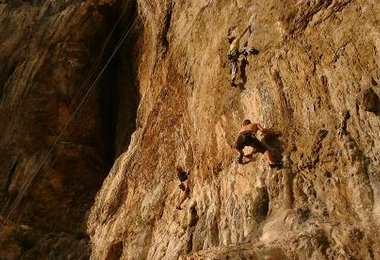 In Hinkunft mit Mammutstärken zum Traumfels in Osp