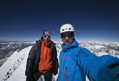 David und Peter auf dem Gipfel der Chogolisa, 7.665 m (c) David Lama