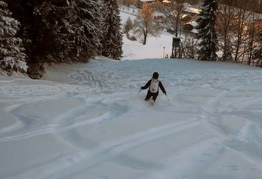 Immer schön, wenn es etwas staubt - bei der Abfahrt mit dem Helio Carbon 95 Ski Black Diamond