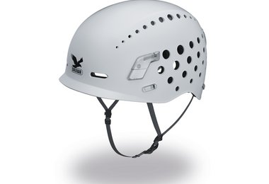 Der gut belüftete Kletterhelm Duro von Salewa