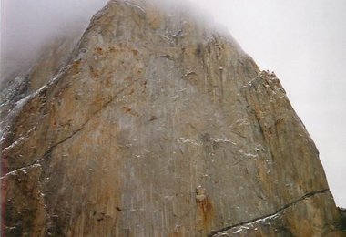 Die Ostwand des Cerro Escudo, Photo: John Middendorf, 1993