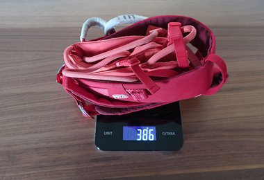 Unser Luna (M) bringt 386 Gramm auf die Küchenwaage.