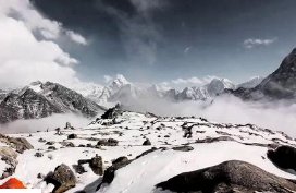 Videos: Ueli Steck Shisha Pangma Speedbegehung