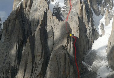 K7 West mit der der Route von Steve, Vince und Marko.  Foto Archiv Prezelj