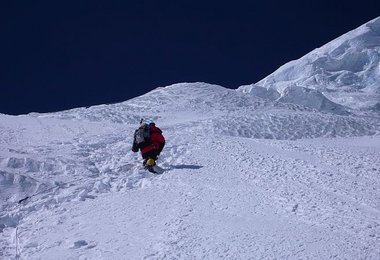 Juergen beim Abseilen unterhalb Lager III