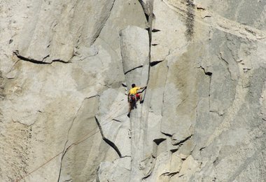 Yuji Hirayama am Dolt Tower (Man beachte seine Absicherung!) © Tom Evans