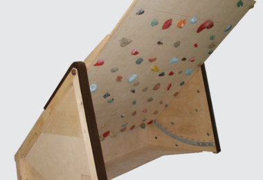 Mobile, freistehende, schwenkbare Boulderwand mit 3x3m Kletterfläche