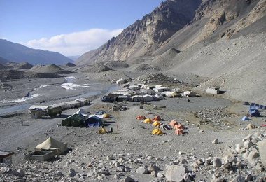 Chinese Basecamp 5200 m