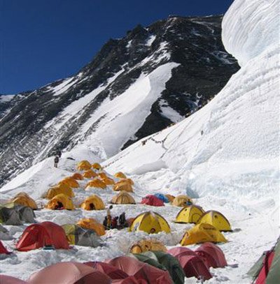 Das Lager am Nordcol 7066 m Foto copyright by Fritz Klausner/St. Johann i.T.