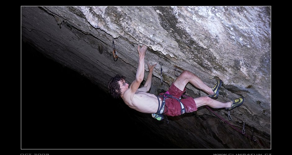 Adam Ondra in "Marina Superstar" 9a+/9b © Vojtech Vrzba