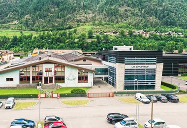 Das Headquarter von La Sportiva  in Ziano di Fiemme 