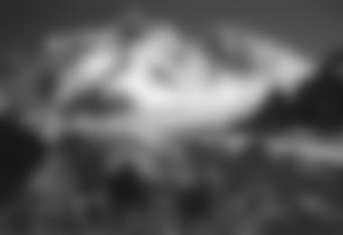 Im Bascamp mit Blick auf den K2...

Alle Bilder © Alfred Schreilechner