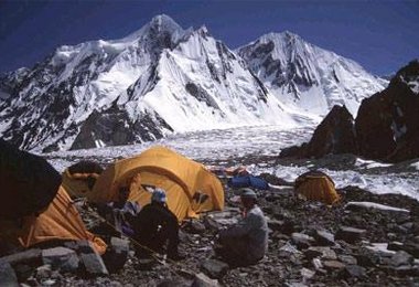 Im Bascamp mit Blick auf den K2...

Alle Bilder © Alfred Schreilechner