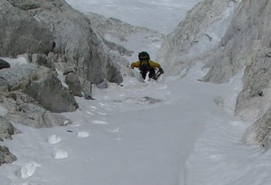 Einstieg in die Gipfelwand