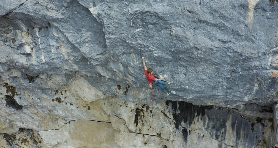 Jakob Schubert in "Weisse Rose" 9a  (c) Alpsolut/FlorianMurnig