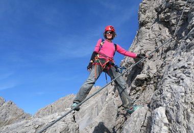Die Connect Adjust kann man auch gut als Kurzfixierung beim Klettersteiggehen verwenden.