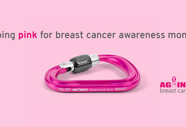 Pinker Phantom HMS unterstützt Against Breast Cancer