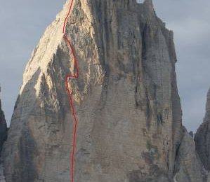 Nordwand der Gr. Zinne mit Route. Foto: © Marcus Groinig