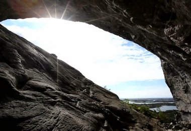 Die HansehellarenHöhle in  Flatanger, Norwegen