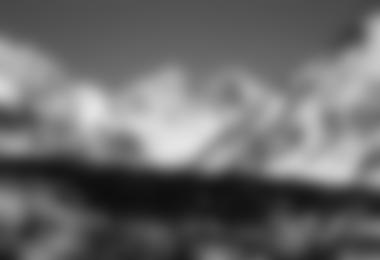 Im Frühjahr 2004 waren die Bhagirathi Gipfel noch stark verschneit