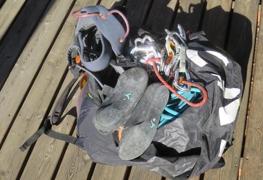 Alles dabe, 80 m Seil, Schuhe, Gurt, Chalk, Expressen, Getränke, Flipflops und Jacke