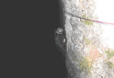 Harald in der 3. Seillänge von Absurdistan. Foto Hubert Hortschitz