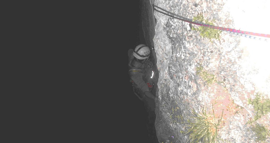 Harald in der 3. Seillänge von Absurdistan. Foto Hubert Hortschitz