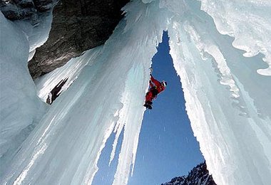 HOT ICE – COLD ROCK