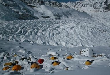 Kantsch: Basecamp Panorama - endlich besseres Wetter; Foto: Amical.de