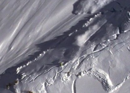 Xavier in der Lawine (Foto: Rossignol)