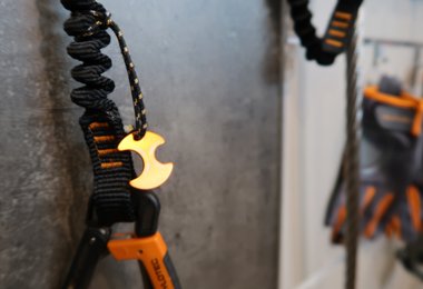 Rider 3.0 von  Skylotec - mit dieser Schablone muss man die Seilstärke messen.